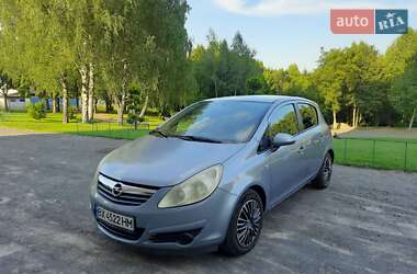 Хэтчбек Opel Corsa 2010 в 