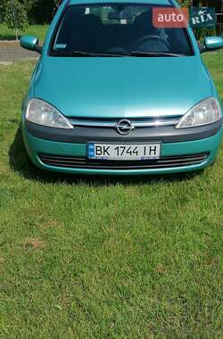 Хэтчбек Opel Corsa 2002 в 