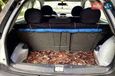Хэтчбек Opel Corsa 2003 в 