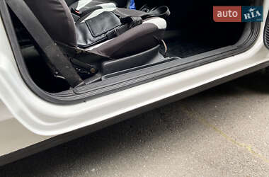 Хэтчбек Opel Corsa 2003 в 