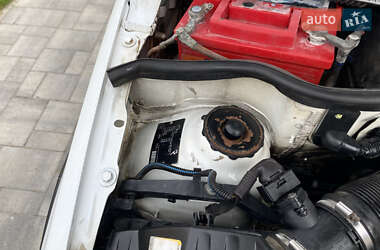 Хэтчбек Opel Corsa 2003 в 