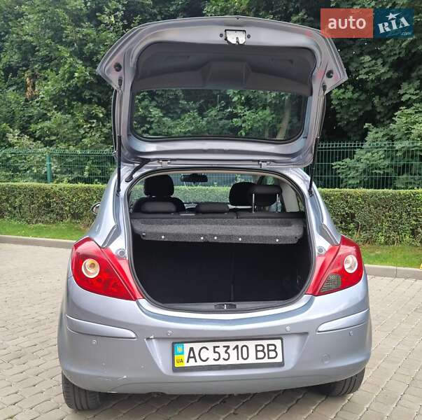 Хетчбек Opel Corsa 2009 в Луцьку