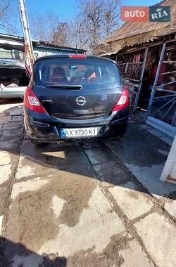 Хэтчбек Opel Corsa 2009 в 