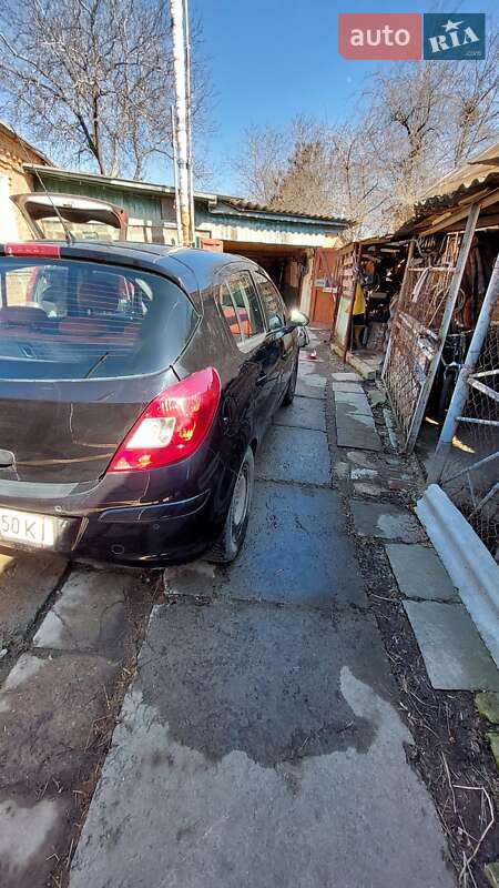 Хэтчбек Opel Corsa 2009 в Южном