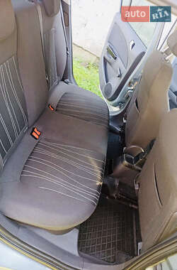 Хэтчбек Opel Corsa 2010 в 