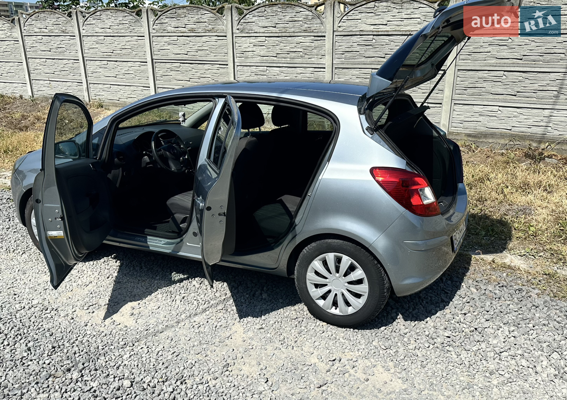 2010 Opel Corsa - мініатюра 2