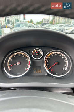 Хэтчбек Opel Corsa 2014 в 