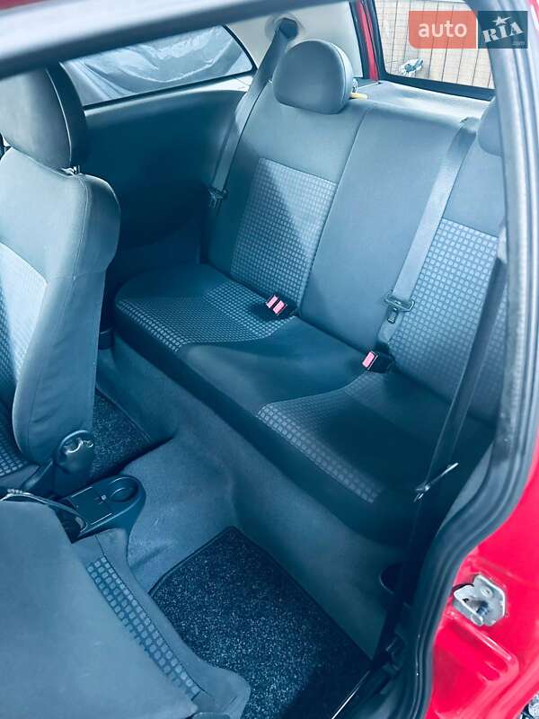 Хэтчбек Opel Corsa 2005 в Днепре