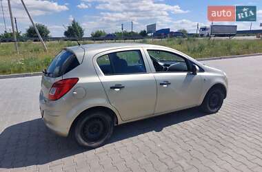 Хэтчбек Opel Corsa 2008 в 