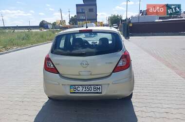 Хэтчбек Opel Corsa 2008 в 