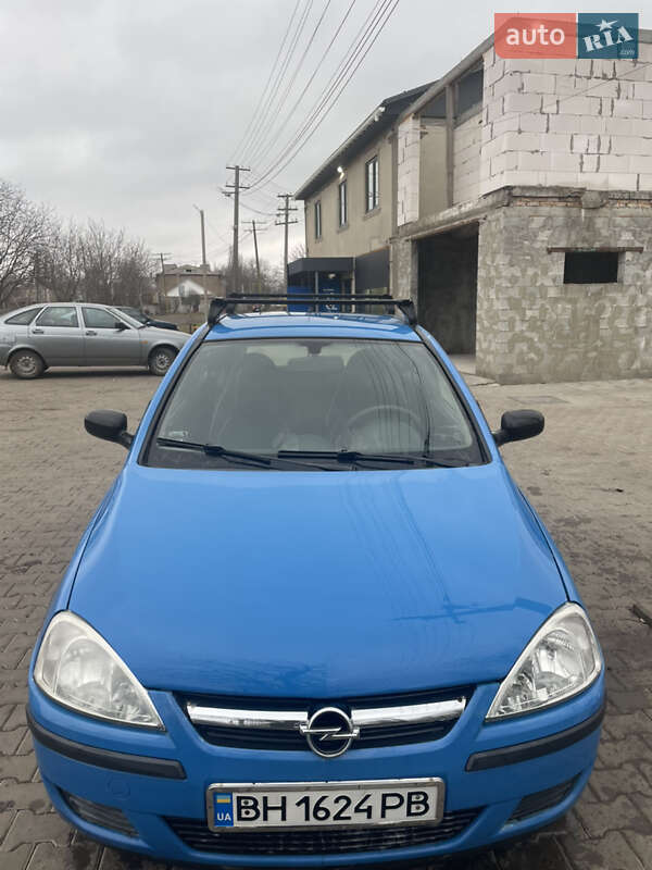 Хэтчбек Opel Corsa 2004 в 