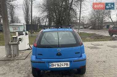 Хэтчбек Opel Corsa 2004 в 