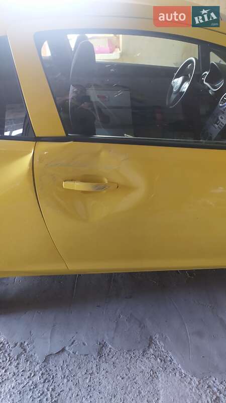Хэтчбек Opel Corsa 2008 в Мироновке