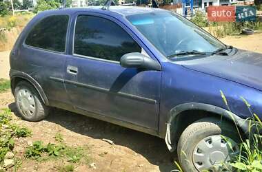 Хетчбек Opel Corsa 1995 в Чернівцях