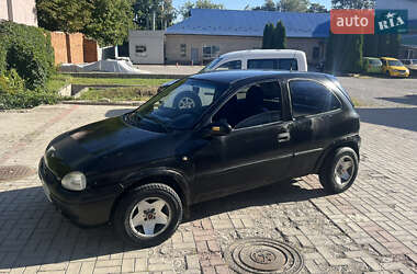 Хэтчбек Opel Corsa 1999 в 