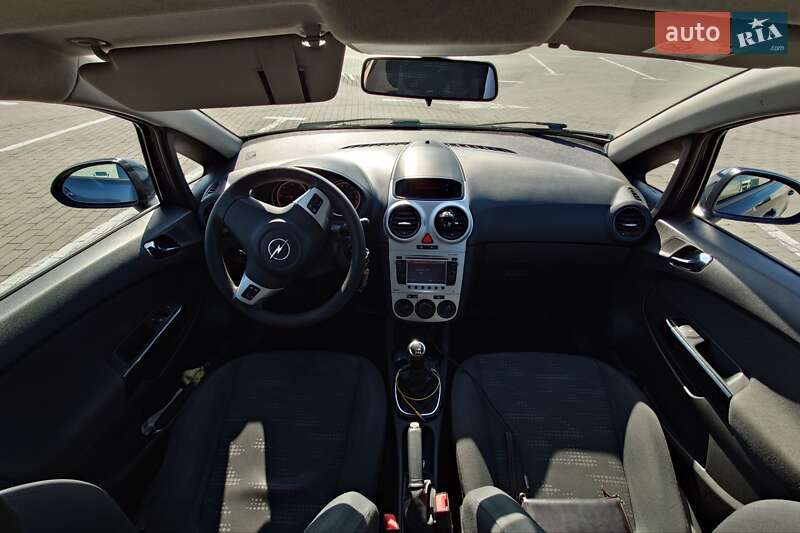 Хэтчбек Opel Corsa 2014 в Одессе