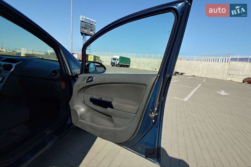 Хэтчбек Opel Corsa 2014 в Одессе