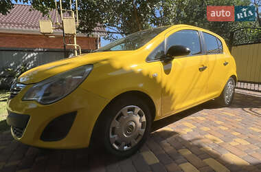 Хэтчбек Opel Corsa 2011 в 