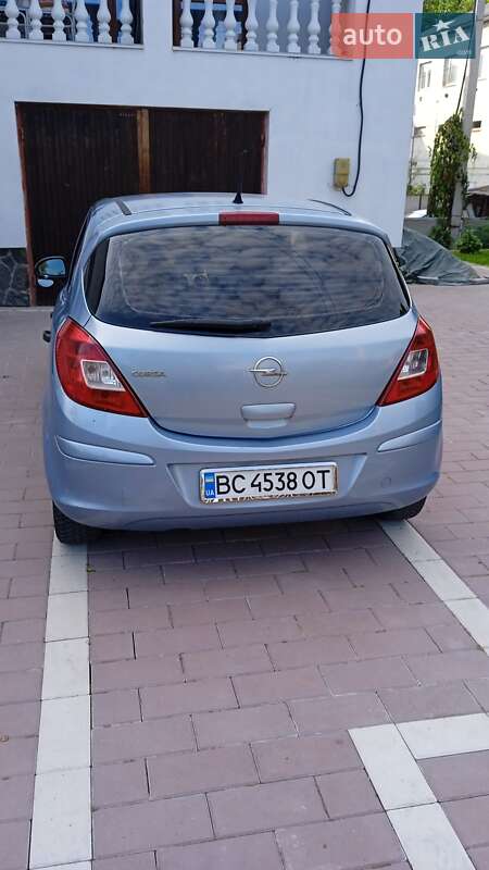 Хетчбек Opel Corsa 2009 в Миколаєві