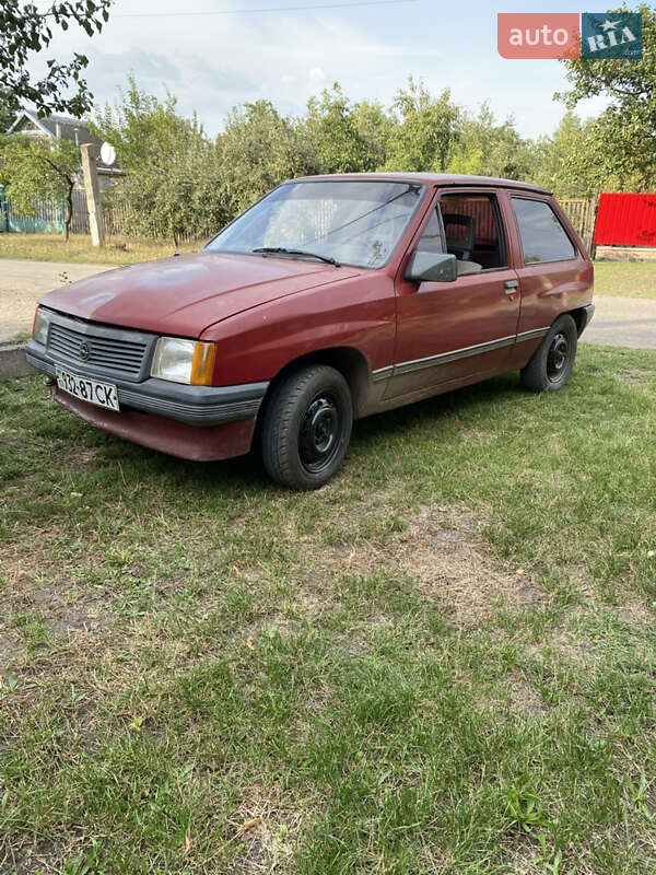 Хэтчбек Opel Corsa 1985 в 
