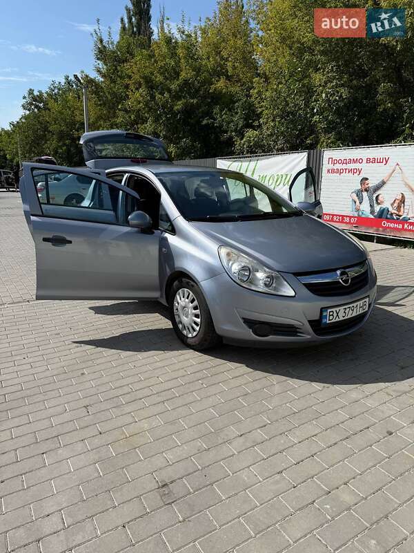 Хэтчбек Opel Corsa 2009 в Каменец-Подольском