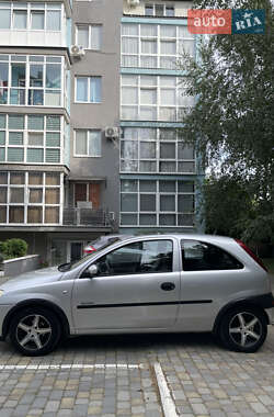 Хэтчбек Opel Corsa 2002 в 
