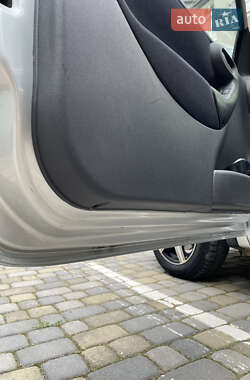 Хэтчбек Opel Corsa 2002 в 