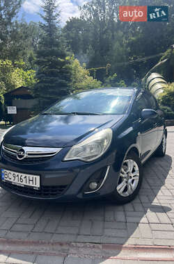 Хэтчбек Opel Corsa 2011 в 