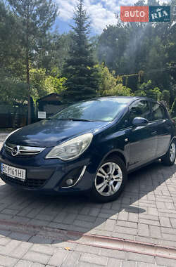 Хэтчбек Opel Corsa 2011 в 