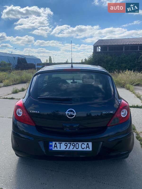 Хэтчбек Opel Corsa 2012 в Чугуеве