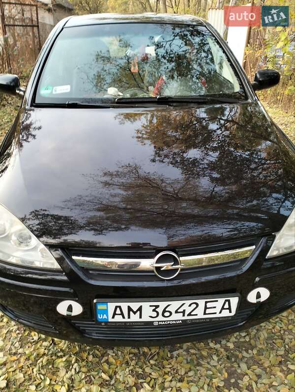 Хэтчбек Opel Corsa 2005 в Житомире