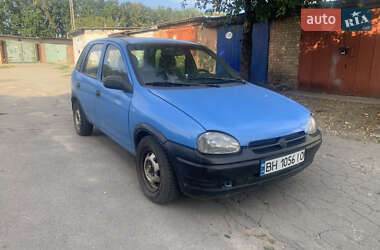 Хэтчбек Opel Corsa 1993 в 