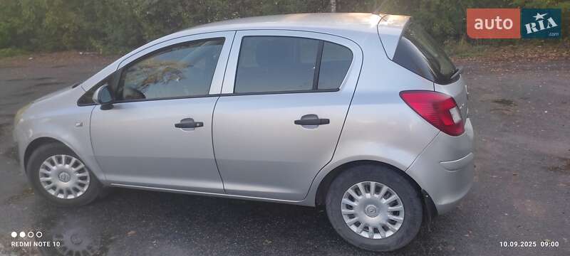 Хэтчбек Opel Corsa 2011 в Звягеле