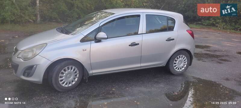 Хэтчбек Opel Corsa 2011 в Звягеле