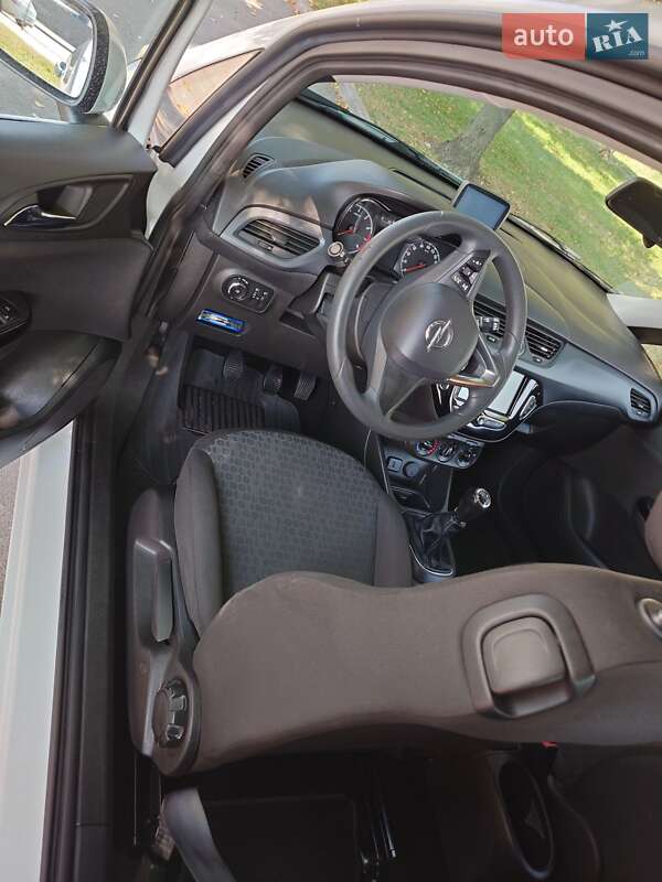 Хэтчбек Opel Corsa 2017 в Киеве