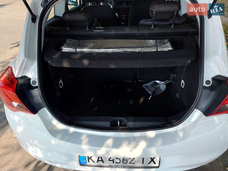 Хэтчбек Opel Corsa 2017 в Киеве