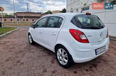 Хетчбек Opel Corsa 2012 в 
