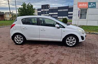 Хетчбек Opel Corsa 2012 в 
