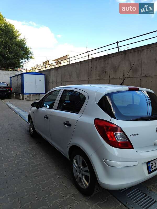 Хэтчбек Opel Corsa 2014 в Тернополе фото 3 Хэтчбек Opel Corsa 2014 в Тернополе