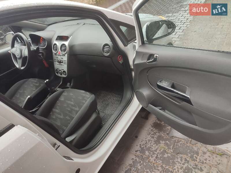 Хэтчбек Opel Corsa 2014 в Тернополе фото 19 Хэтчбек Opel Corsa 2014 в Тернополе