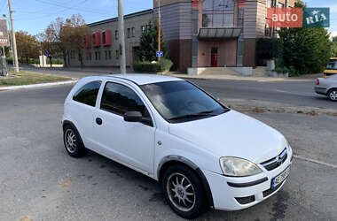 Хэтчбек Opel Corsa 2004 в 