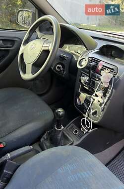 Хэтчбек Opel Corsa 2001 в 