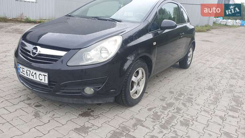 Хэтчбек Opel Corsa 2011 в Черновцах