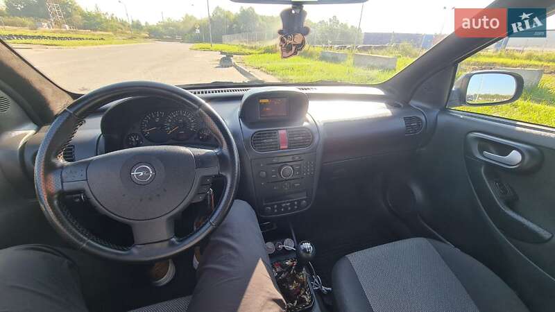 Хэтчбек Opel Corsa 2006 в Виннице
