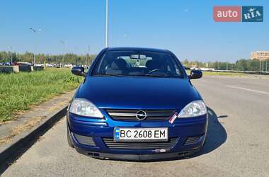 Хэтчбек Opel Corsa 2006 в 