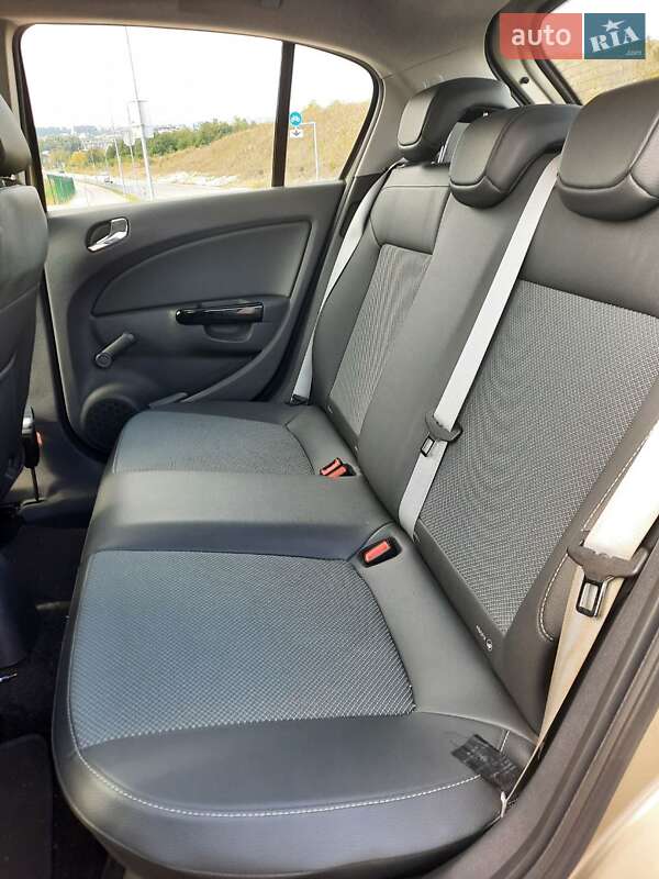 Хетчбек Opel Corsa 2008 в Рівному