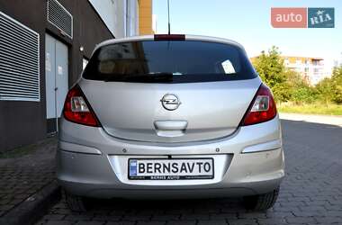 Хэтчбек Opel Corsa 2013 в 