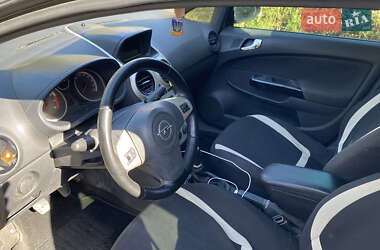 Хэтчбек Opel Corsa 2008 в 