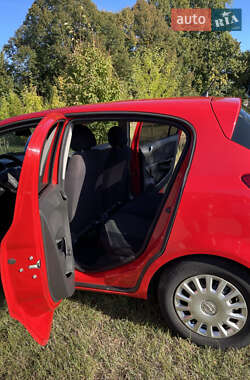 Хэтчбек Opel Corsa 2008 в 