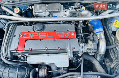 Хетчбек Opel Corsa 1993 в Чернівцях